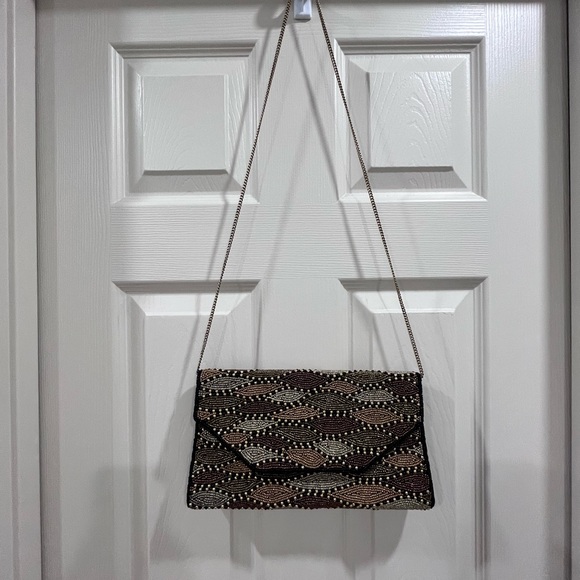 Beaded clutch - Picture 2 of 2